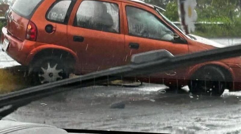Volcadura en Miradores provoca caos vial en la carretera Xalapa-Veracruz