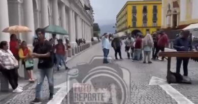 Docentes bloquean calle Enríquez; acusan imposición en Educación Indígena