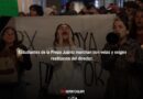 Estudiantes de la Prepa Juárez marchan con velas y exigen restitución del ex director