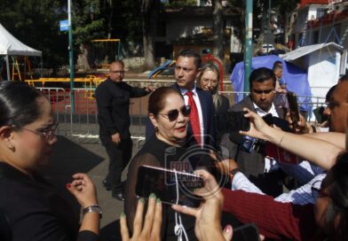 No pueden condicionar la entrada a la escuela por cuotas ni uniformes: Claudia Tello