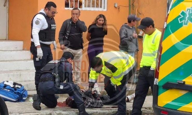 Cayó desde la azotea y terminó en el hospital
