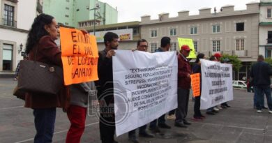 Ex trabajadores del extinto Seguro Popular exigen pago de liquidaciones tras casi nueve años