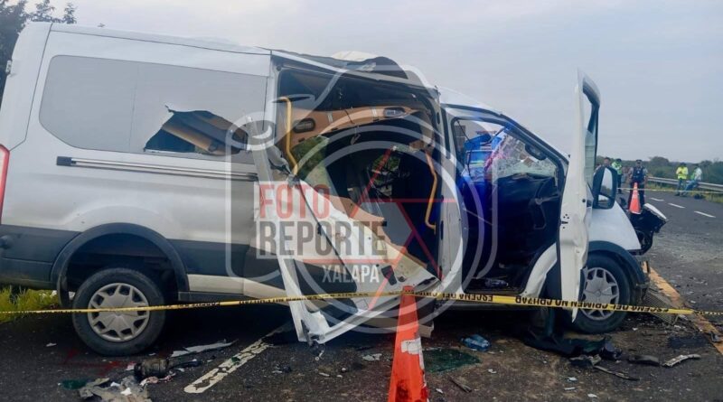 Tragedia rumbo a evento de Claudia Sheinbaum; accidente deja tres muertos en la Cardel-Poza Rica