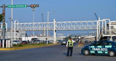 Cierra H. Ayuntamiento de Veracruz acceso a vehículos pesados en el Puente Morelos para evaluación estructural