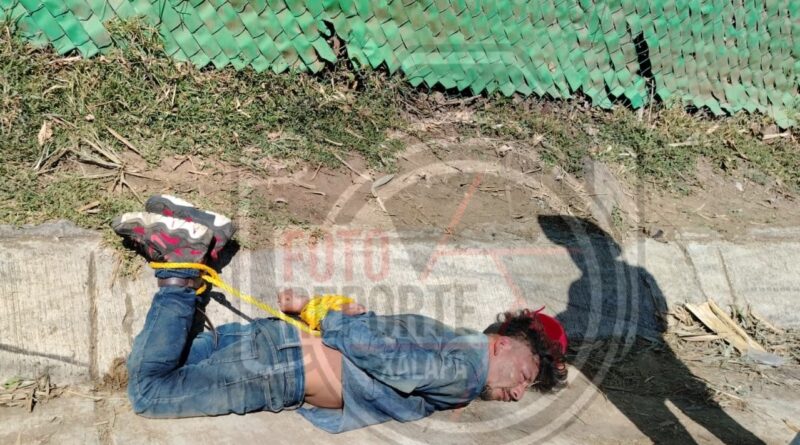 Vecinos someten a agresor tras atacar a una mujer en la calzada Luz de Barrio Vecinos someten a agresor tras atacar a una mujer en la calzada Luz de Barrio