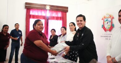 Ayuntamiento de San Andrés Tuxtla a favor de la educación de todas y todos 