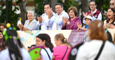 Con desfile, celebran inicio de la Primavera en la ciudad de Veracruz