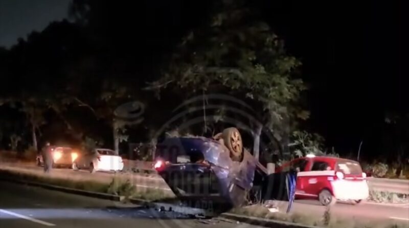 Exceso de velocidad provoca volcadura nocturna en Río Sordo