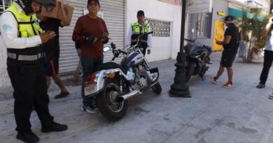 Retira Tránsito Municipal motocicletas estacionadas en callejones y andadores