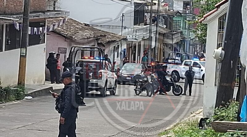 Mujer resulta herida tras ataque armado en pleno centro
