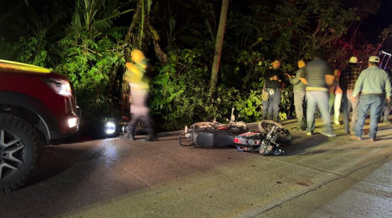 Carambola entre tres motocicletas deja lesionados