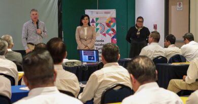 En cumplimiento a la normativa estatal, Dirección de Turismo capacita a taxistas