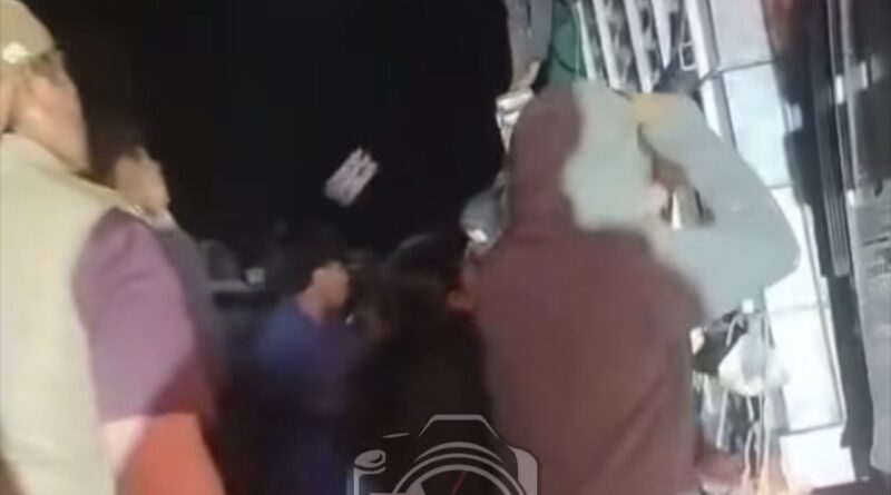 Saquean por completo camión en El Fresno pese a operativo