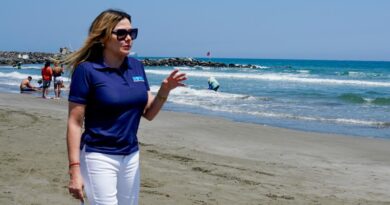 Alcaldesa Maryjose Gamboa refuerza acciones de limpieza y supervisión en zona de playas