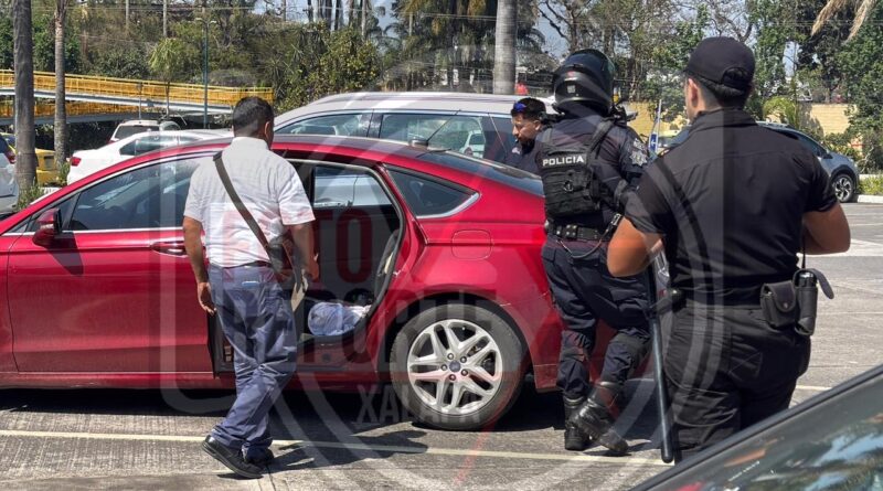 Niño encerrado bajo intenso calor en Plaza Américas; intervención evitó posible trag3dia