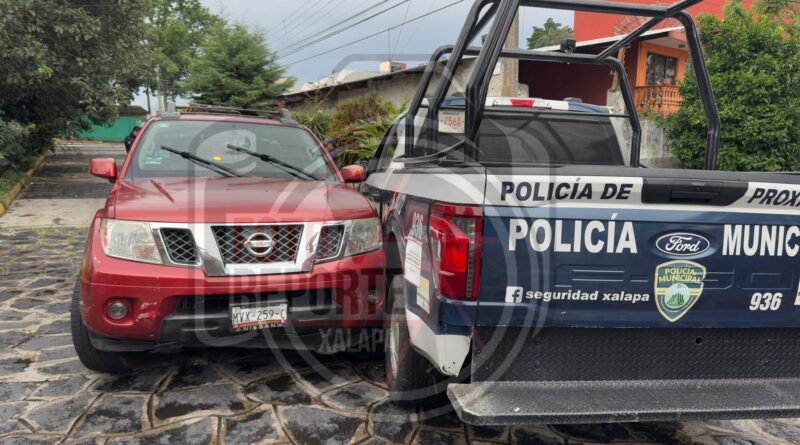 Conductor ebrio choca contra patrulla municipal