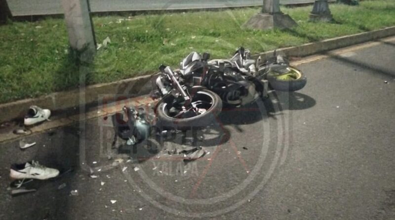 Motociclista resulta gravemente herido tras accidente con tráiler