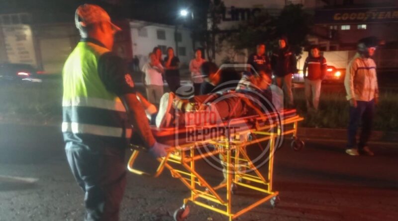 Accidente entre motociclista y taxi en el bulevar Xalapa – Banderilla