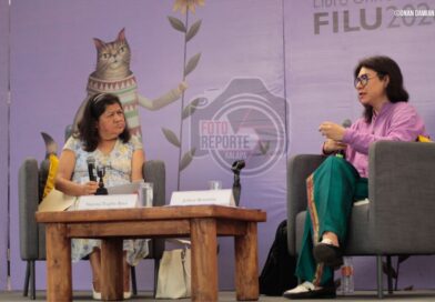 Presentan el libro «El oficio de resistir» de Julieta Brambila en la FILU