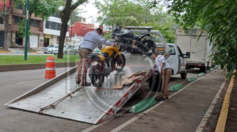 Tránsito del Estado realiza operativos viales en Xalapa