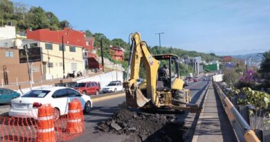 Se atiende de manera emergente socavón en Lázaro Cárdenas; precaución al circular en la zona