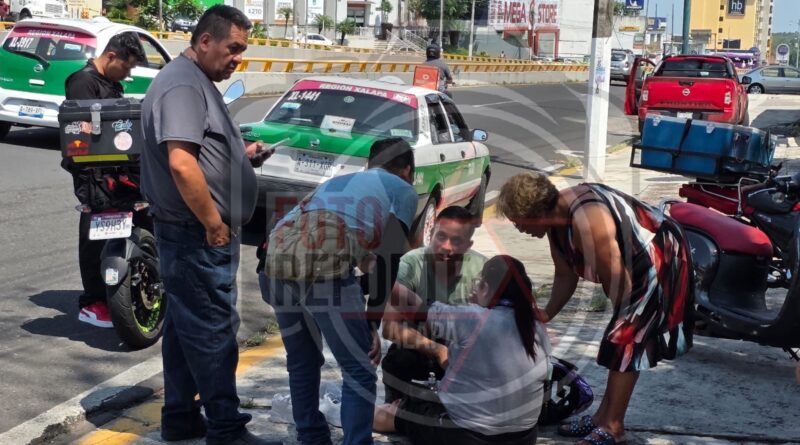 Motociclista resulta lesionada tras accidente en Lázaro Cárdenas