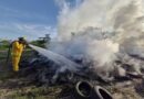 Controlan Bomberos incendio por quema de llantas en Paseo de las Palmas II; continúan labores de enfriamiento