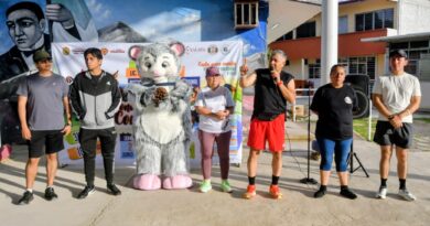 Fomentando un estilo de vida saludable, autoridades municipales participaron en carrera comunitaria