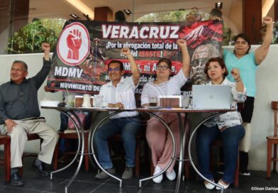 Docentes veracruzanos mantienen demanda de abrogación de la Ley del ISSSTE de 2007