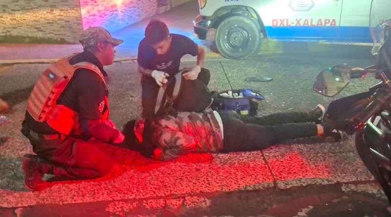 Motociclista resulta gravemente herido tras accidente en el centro