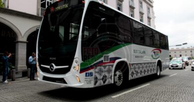 Nuevas unidades del Servicio Urbano de Xalapa (SUX) circulan por el Centro de la ciudad