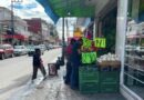 Denuncian invasión de banqueta por negocio en avenida Ébano