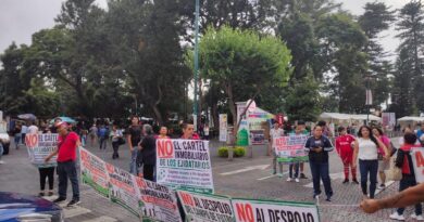 Manifestantes bloquean la circulación en Enríquez