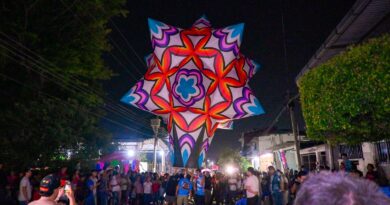 La tradición de los Globos de Papel revive en los barrios de San Andrés Tuxtla