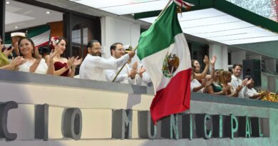 Encabeza Pedro Miguel Rosaldo su primer Grito de Independencia en Coatzacoalcos
