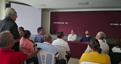 Anuncia Pedro Miguel Rosaldo mesas de trabajo para taxistas de Coatzacoalcos y la región