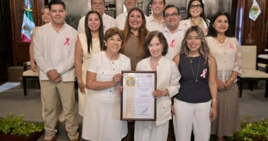 Reconoce Ayuntamiento de Veracruz a la actriz María Rojo como Visitante Distinguida