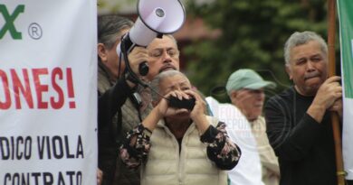 Jubilados de Pemex denuncian falta de servicio médico en Xalapa