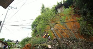 Atiende Ayuntamiento deslizamiento de tierra en la colonia Colosio