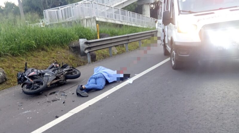 Muere motociclista en la carretera Xalapa-Veracruz, a la altura del Batallón