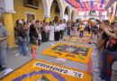 Preserva Rosa María tradiciones mexicanas con exhibición de altares y tapetes en Veracruz