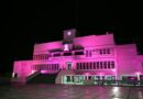 Ilumina Gobierno de Coatzacoalcos de rosa espacios públicos por el Mes de Sensibilización sobre el Cáncer de Mama
